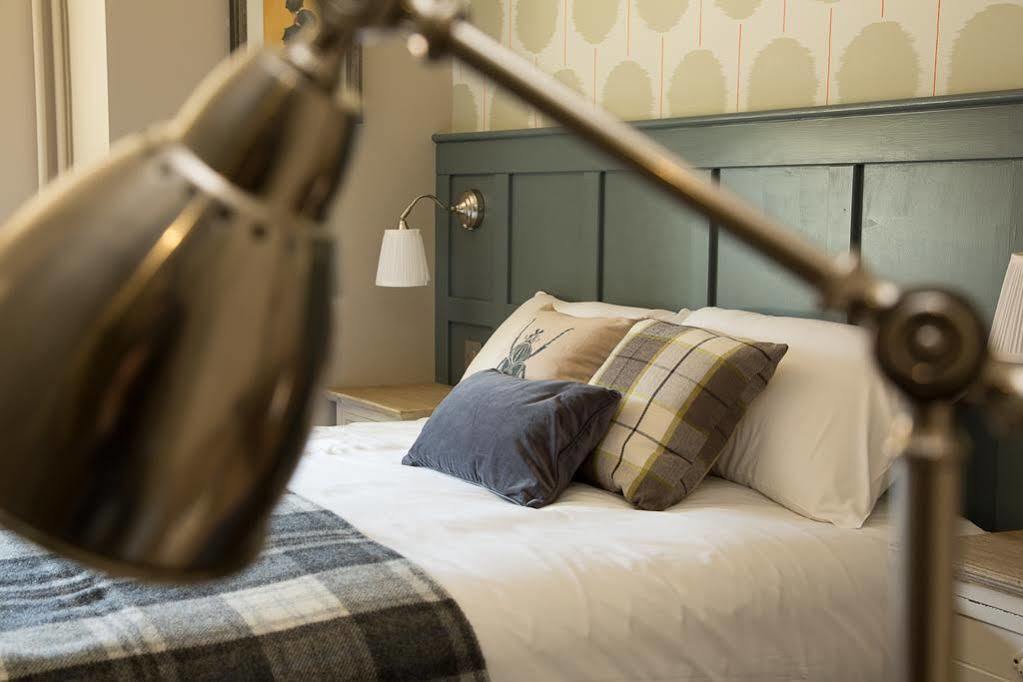 The Carnarvon Arms Hotel Newbury  Buitenkant foto