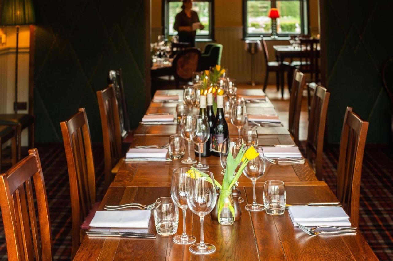 The Carnarvon Arms Hotel Newbury  Buitenkant foto
